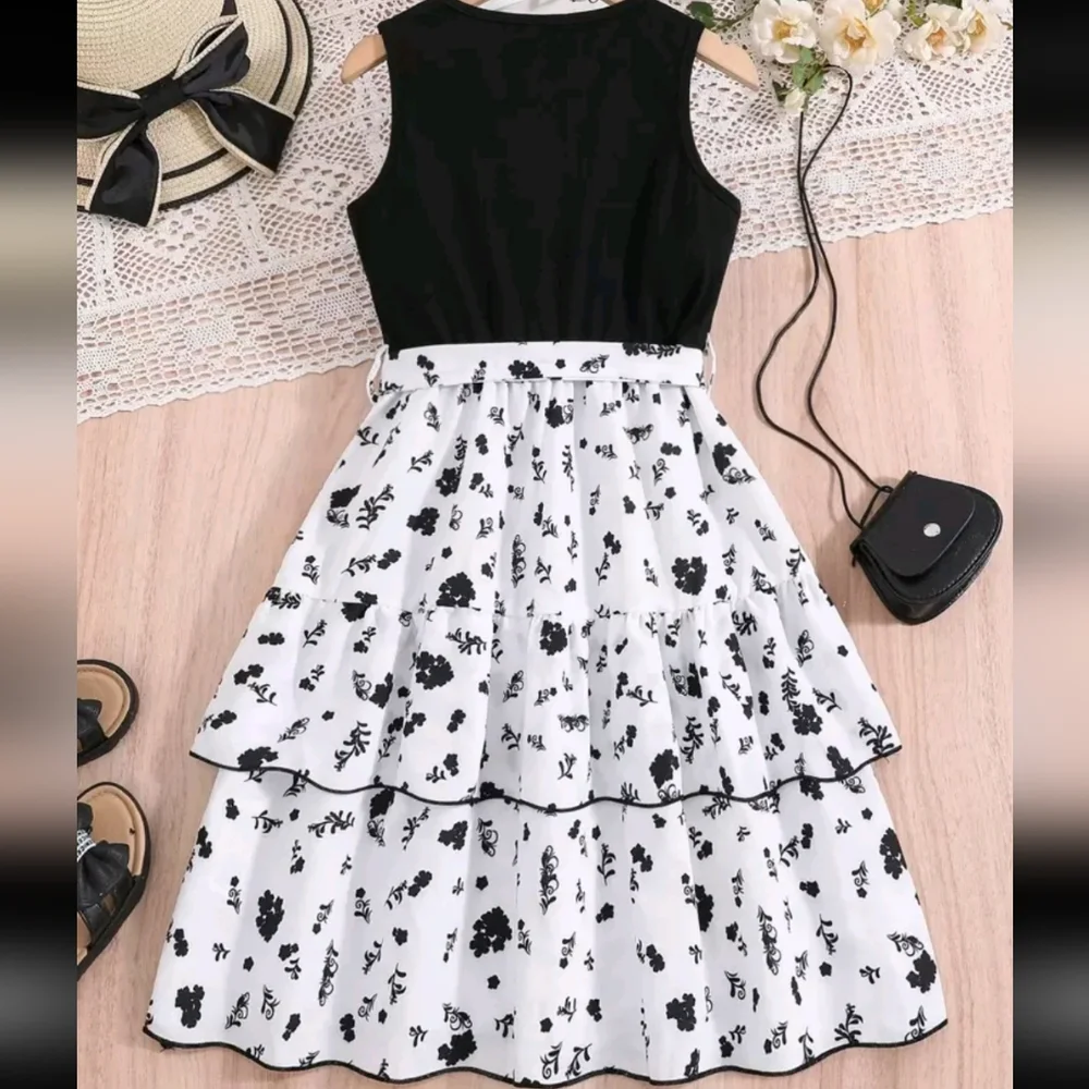 Black and White Kids Floral Dress Size 8